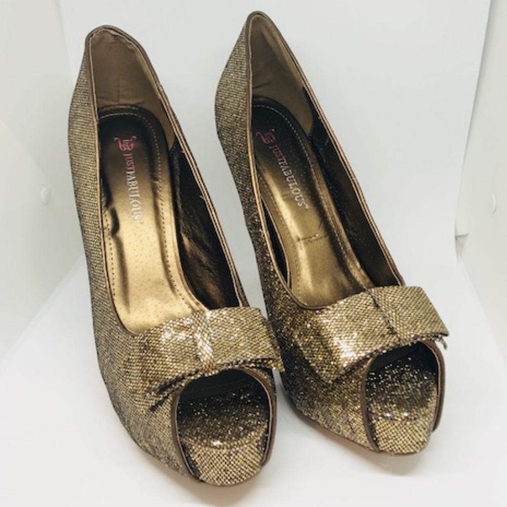 Peep Toe Golden Platform Pumps